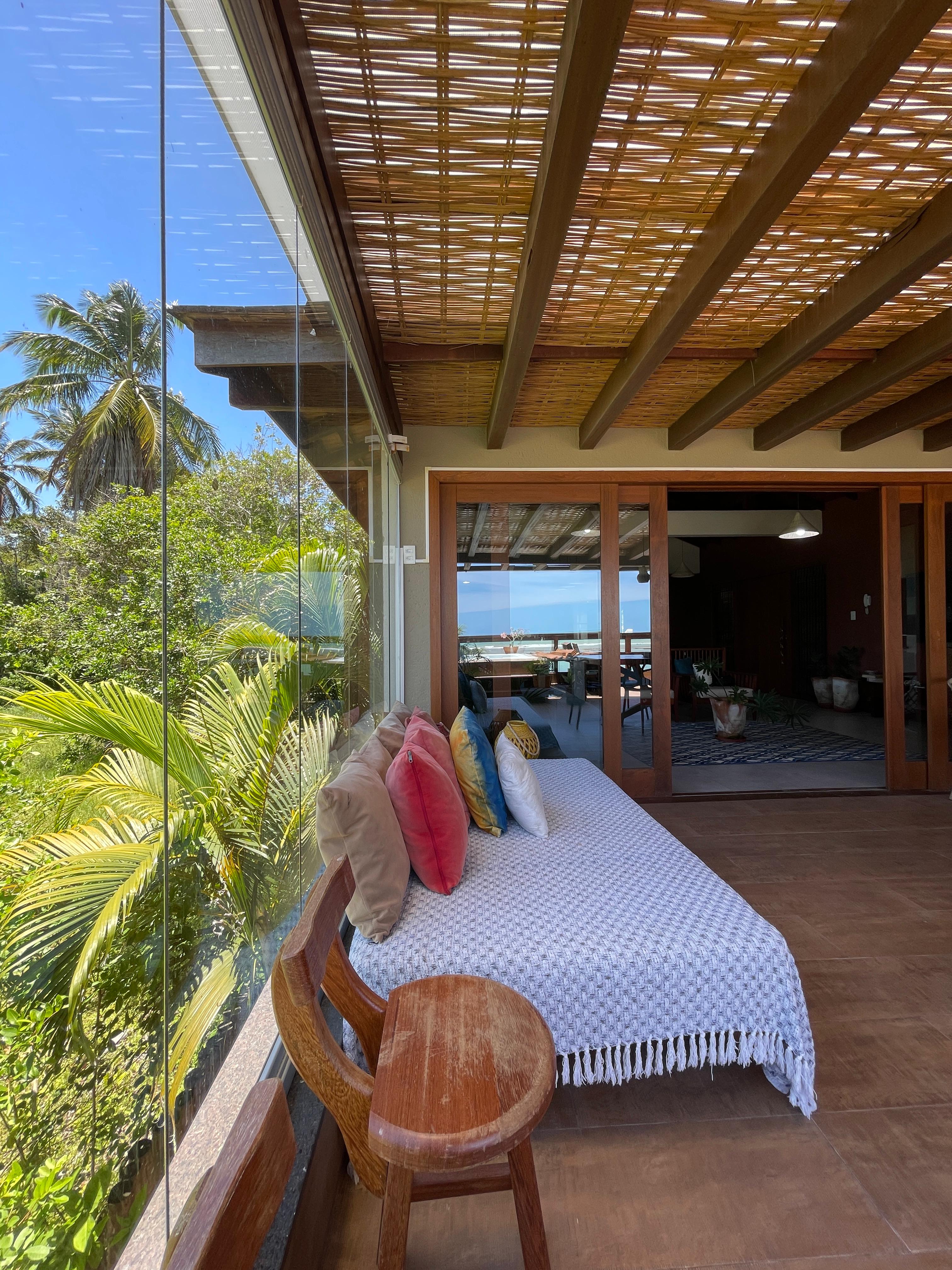 Apartamento pé na areia Arraial D`ajuda/BA