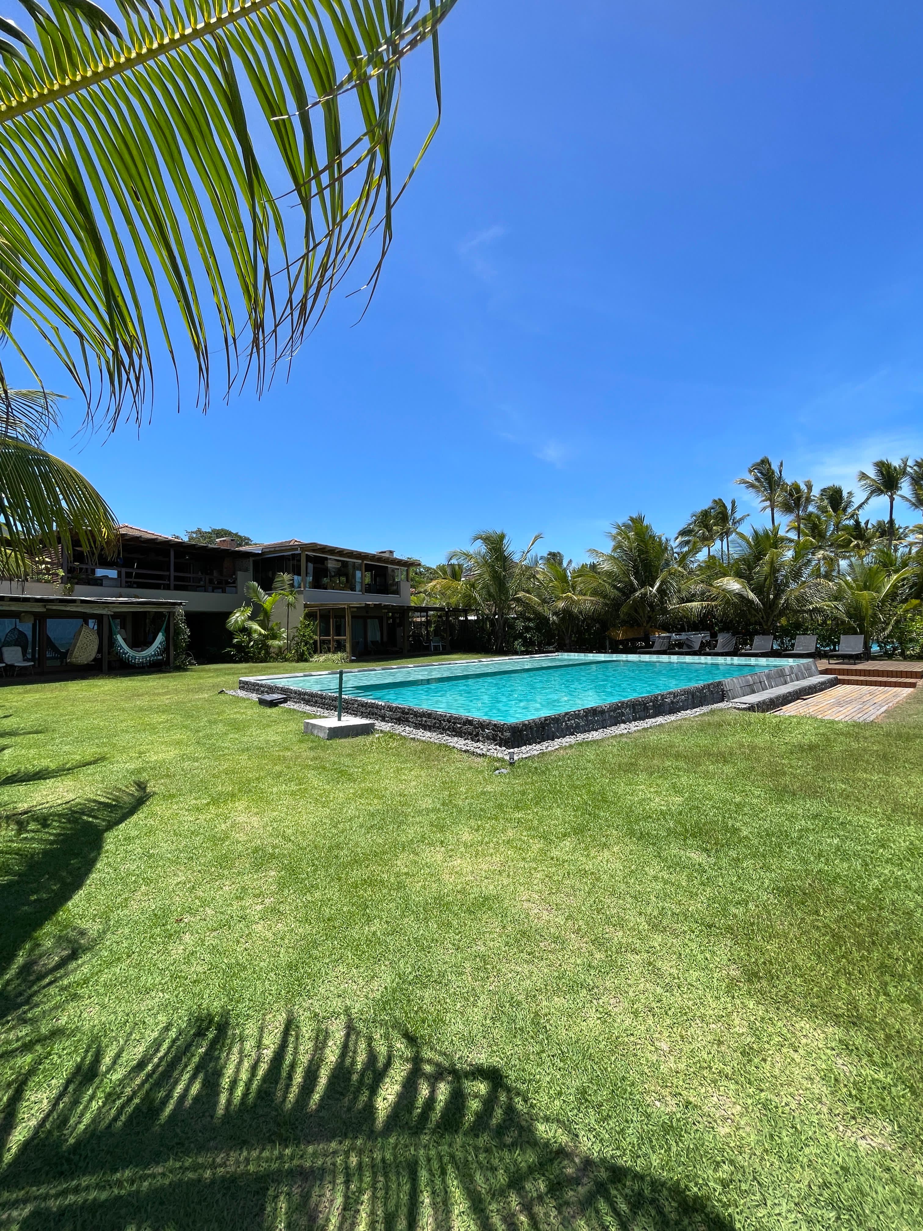 Apartamento pé na areia Arraial D`ajuda/BA