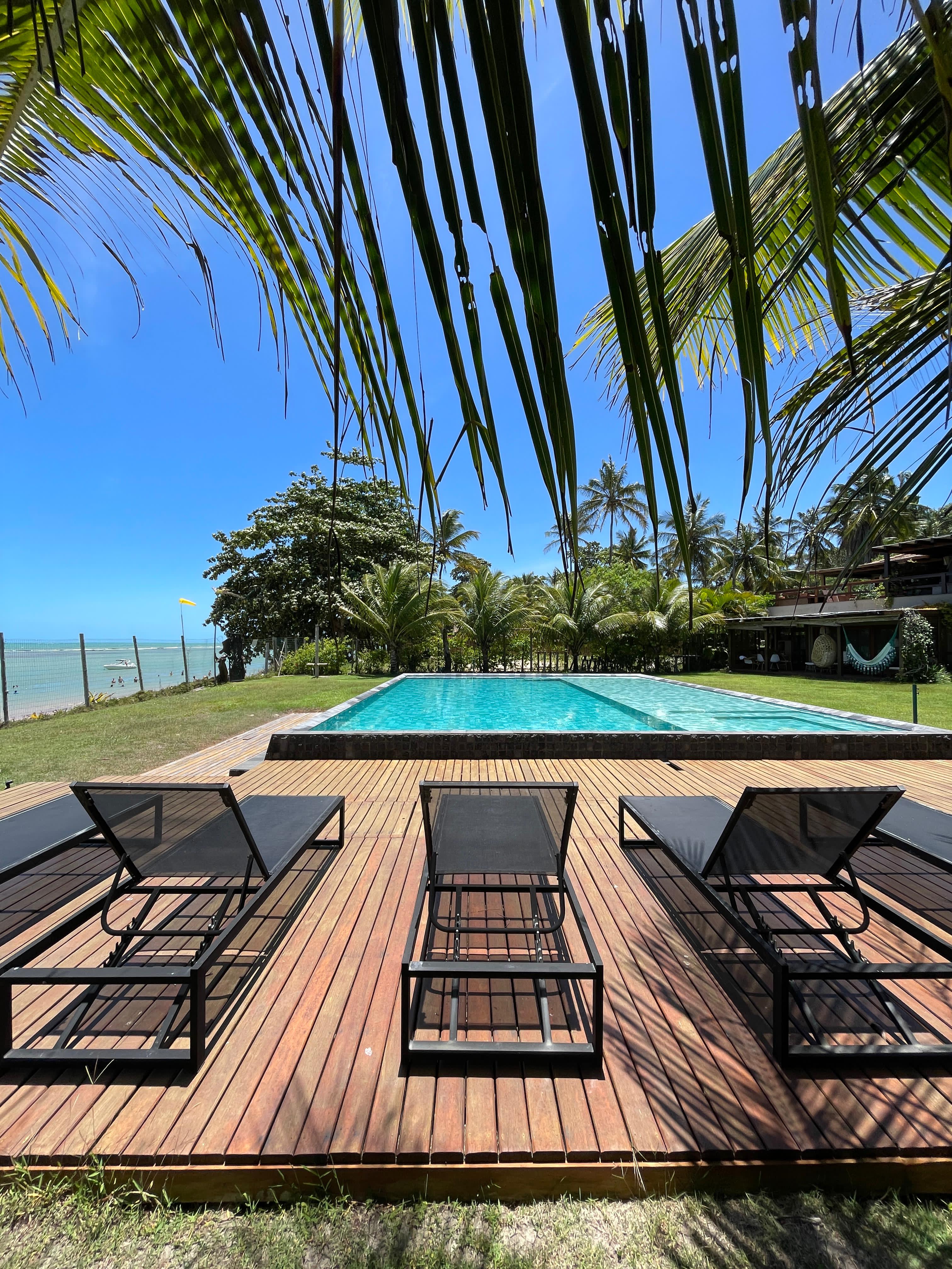 Apartamento pé na areia Arraial D`ajuda/BA