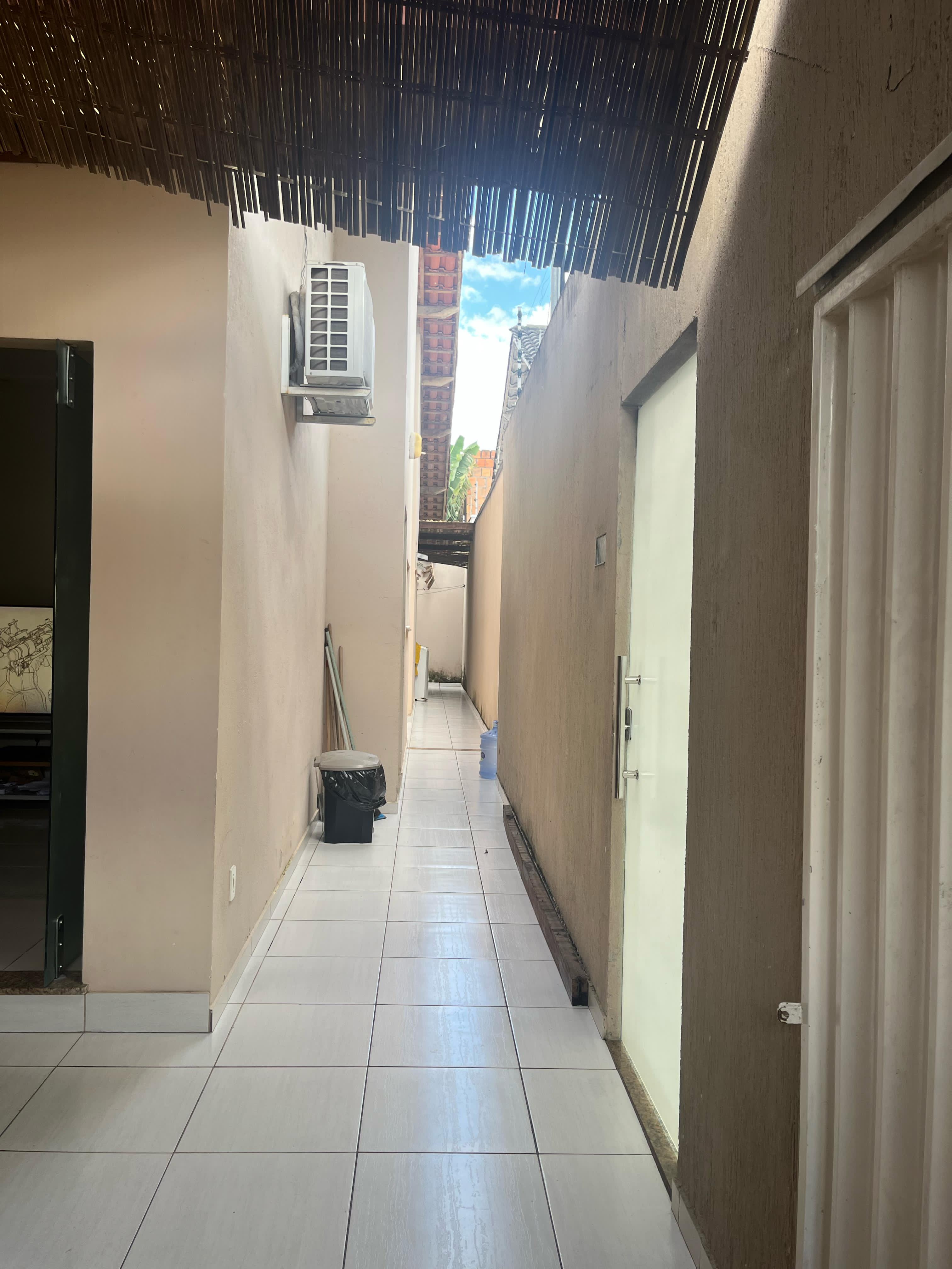 Vende casa na Urbis II