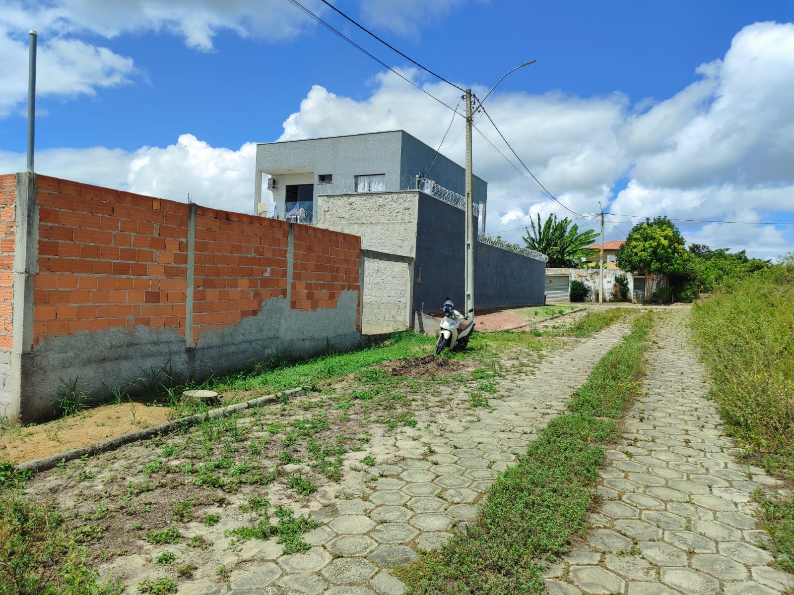 Vende Terreno Murado no Jardim América II