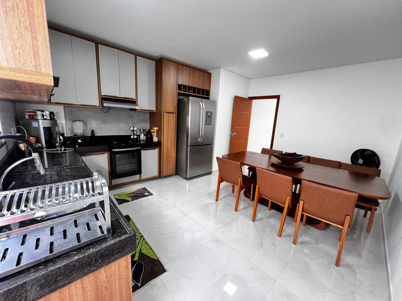 Vende Casa com Lindo Acabamento no bairro Jardim América l
