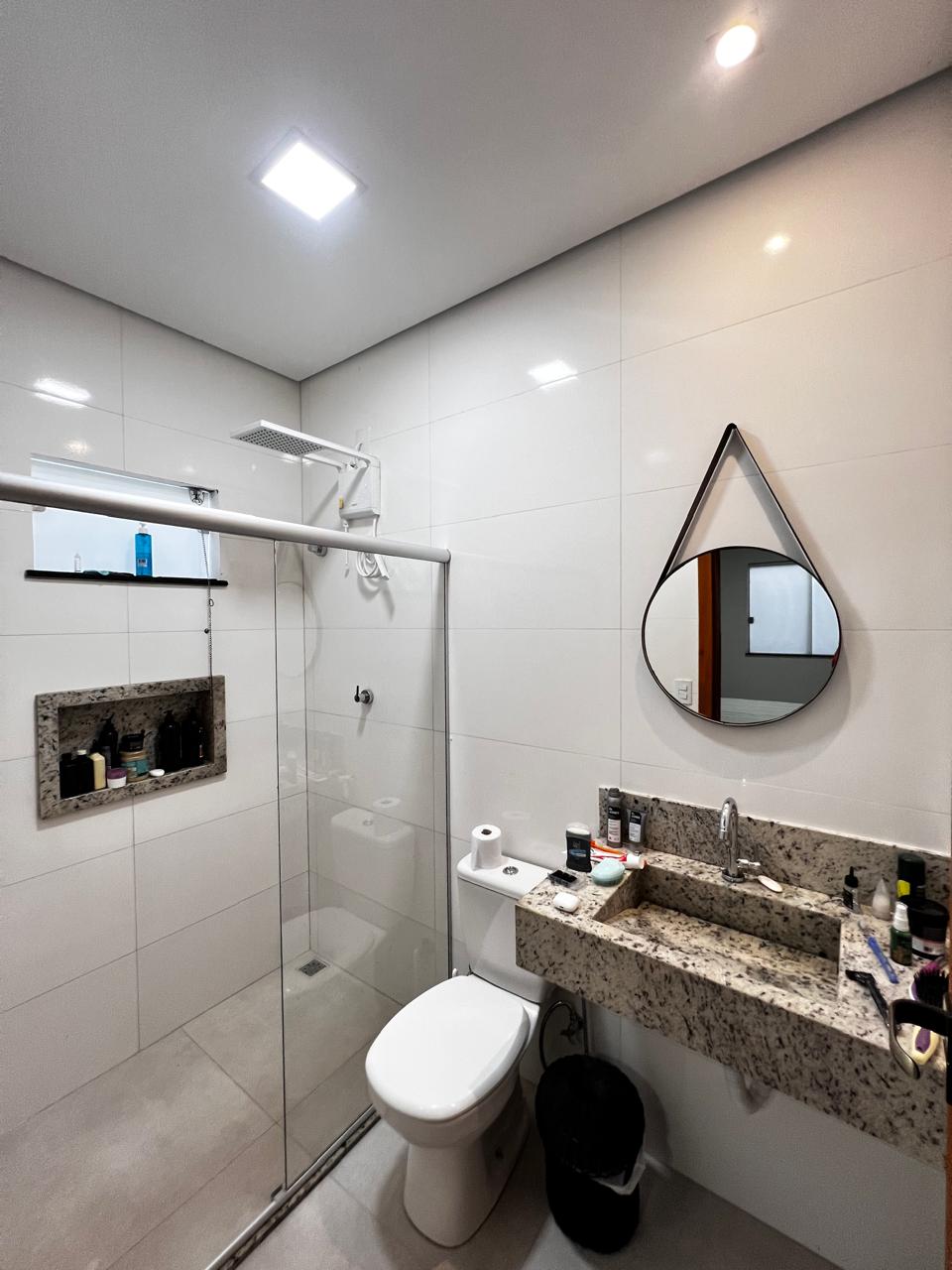 Vende Casa com Lindo Acabamento no bairro Jardim América l