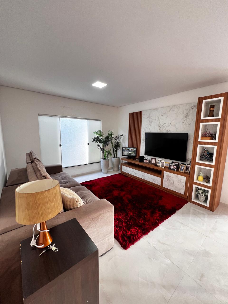 Vende Casa com Lindo Acabamento no bairro Jardim América l