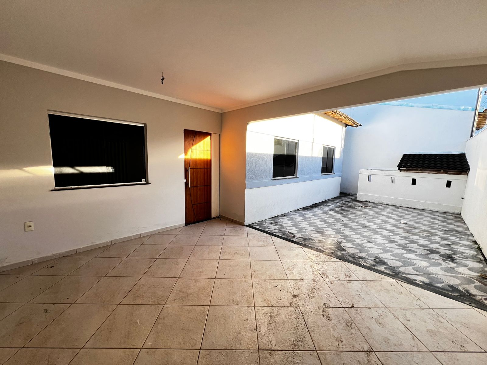 Bela casa no bairro Dinah Borges