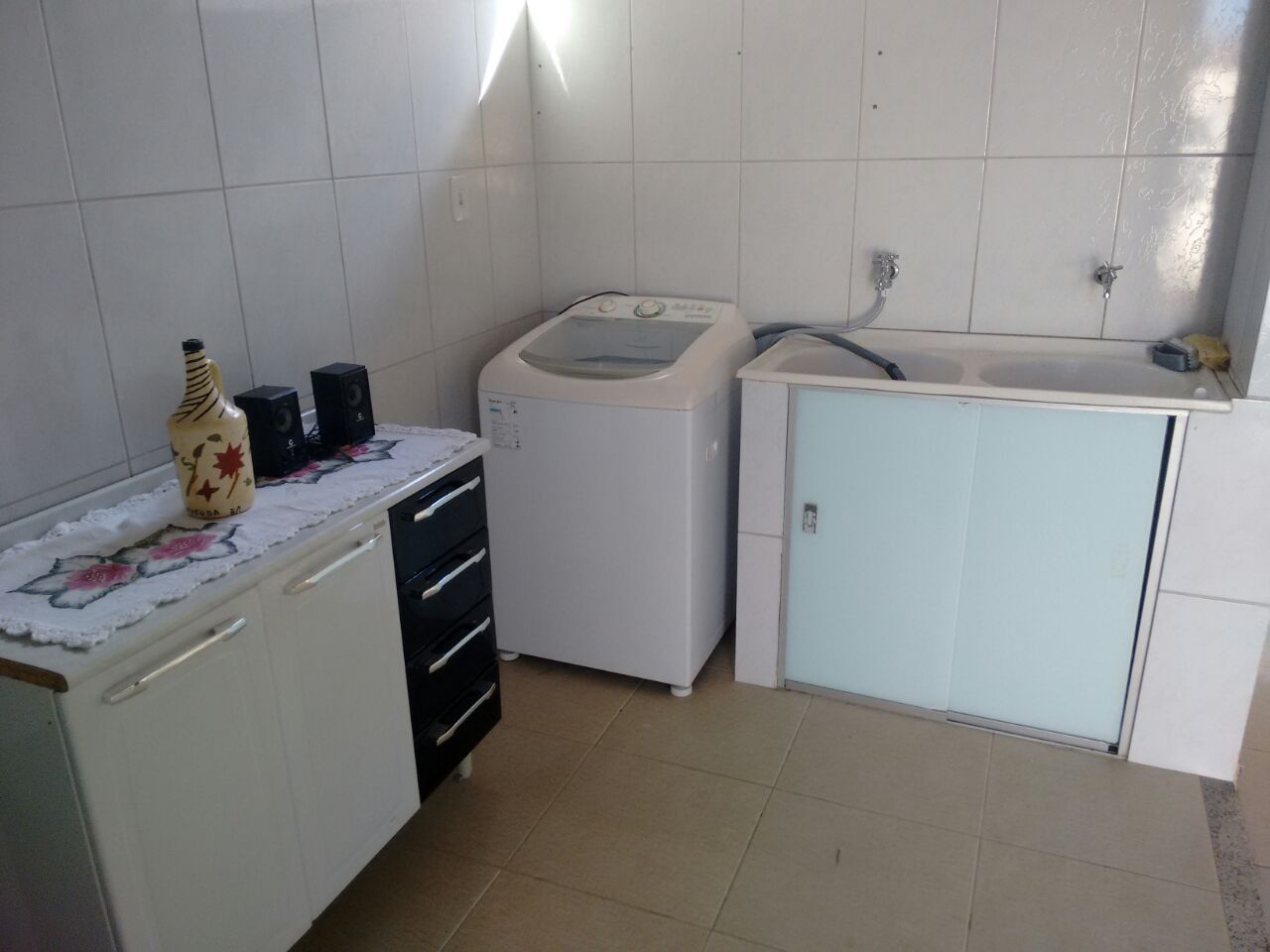 Vende ótima casa no bairro Dinah Borges
