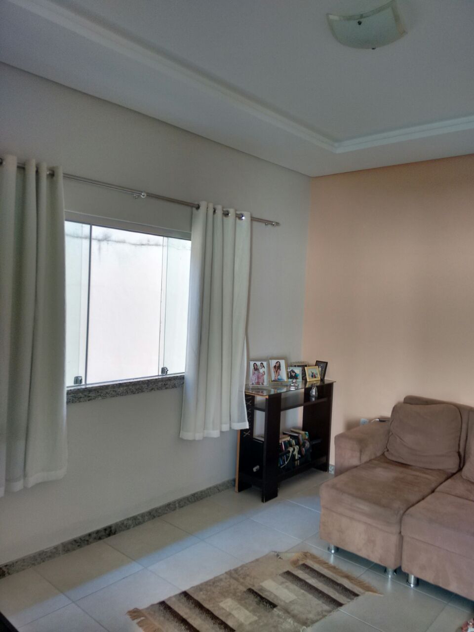 Vende ótima casa no bairro Dinah Borges