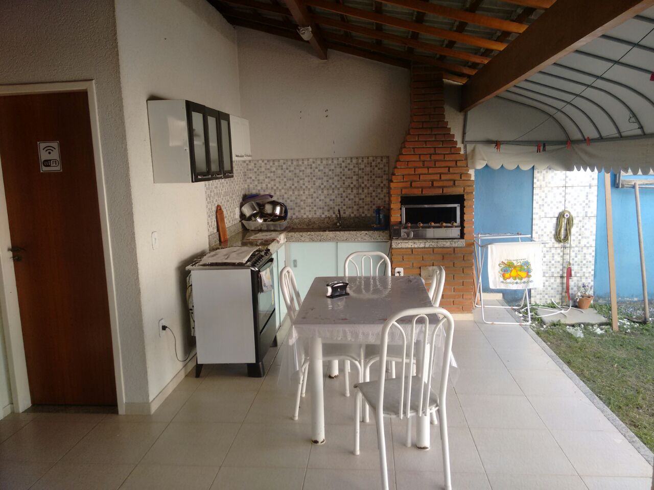 Vende ótima casa no bairro Dinah Borges