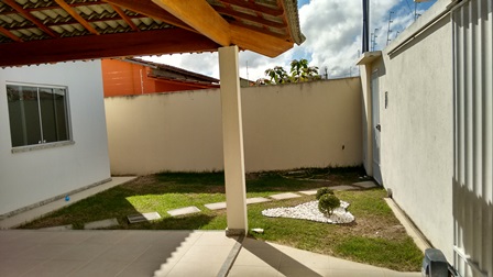 Vende ótima casa no bairro Dinah Borges