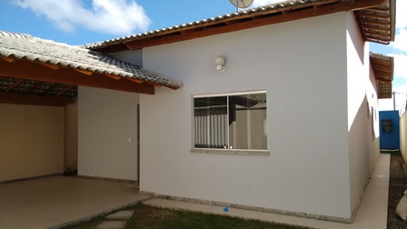 Vende ótima casa no bairro Dinah Borges