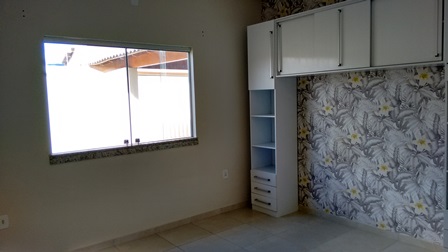 Vende ótima casa no bairro Dinah Borges