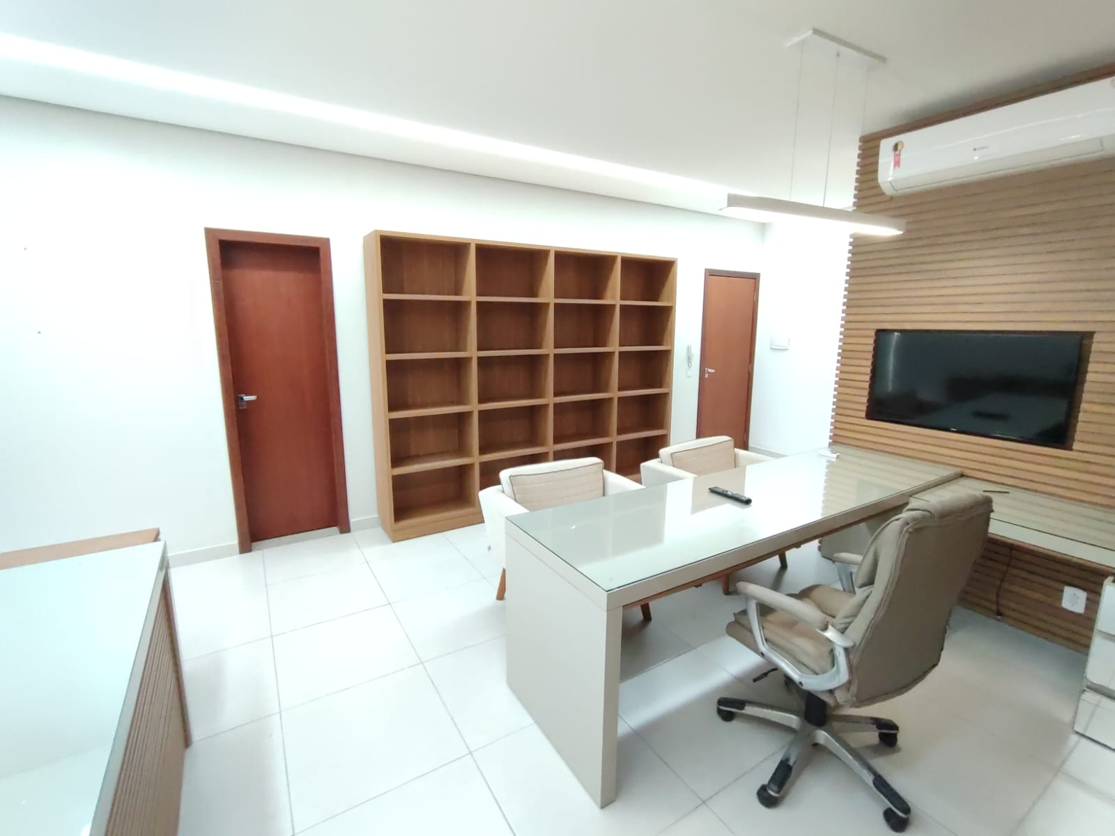 Sala comercial - Locação, Centro, Eunápolis, BA