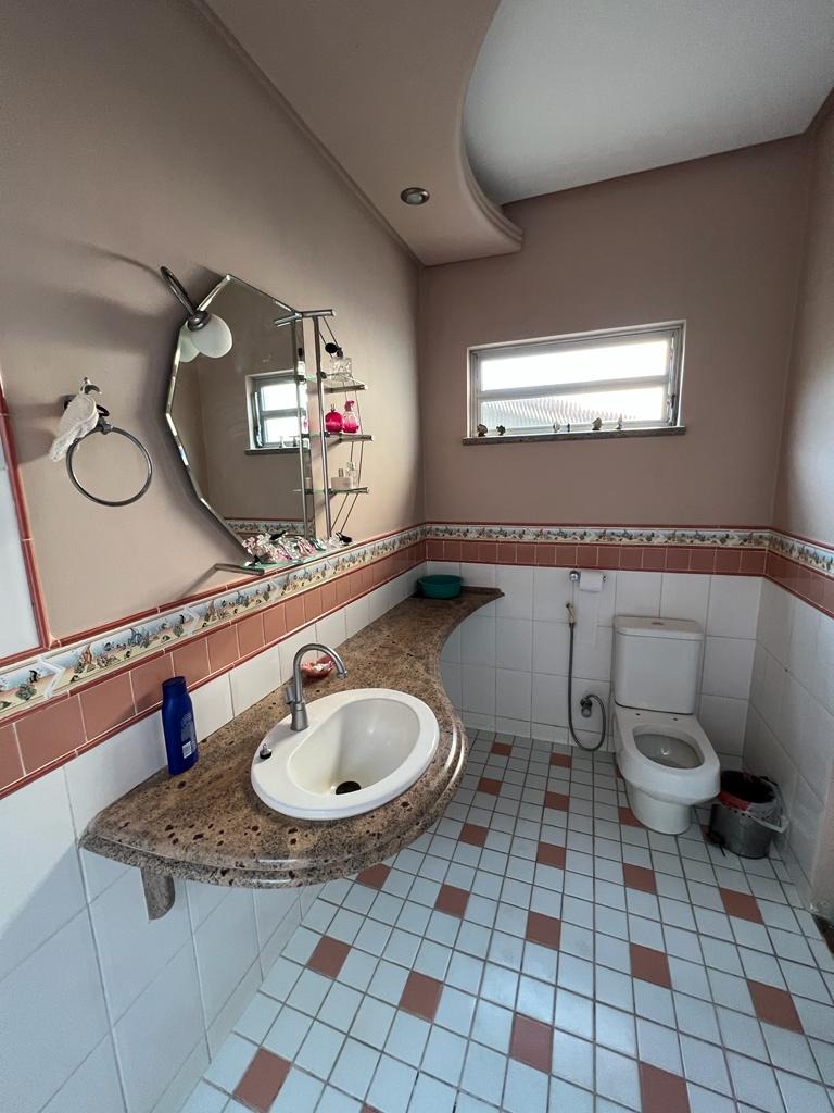 Vende casa  no bairro Edgar Trancoso