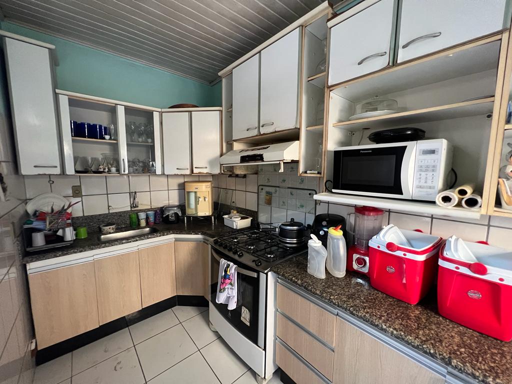 Vende casa  no bairro Edgar Trancoso