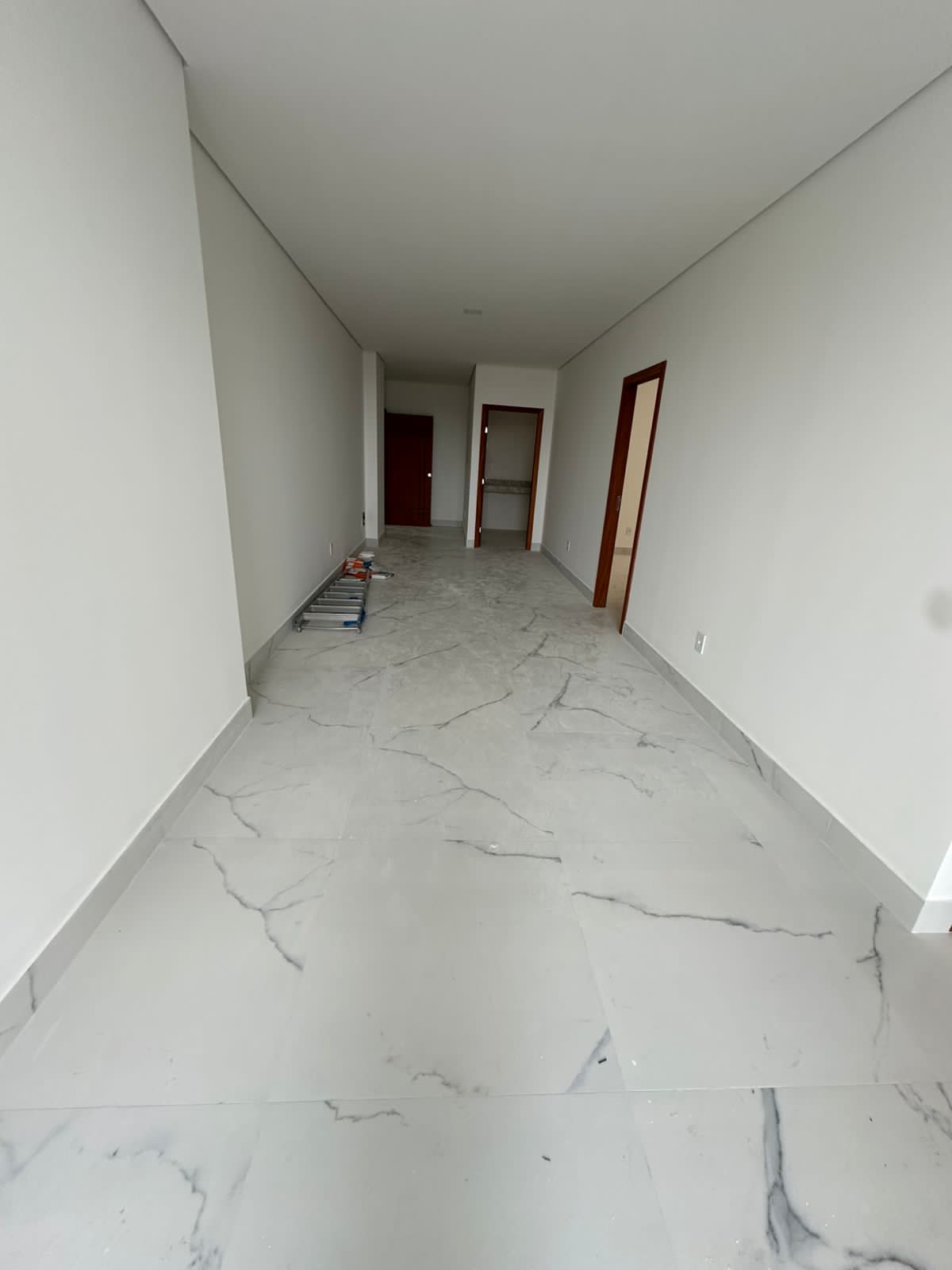 Aluga Apartamento  Mobiliado Novo no Centro (Próximo a faculdade Pitágoras)