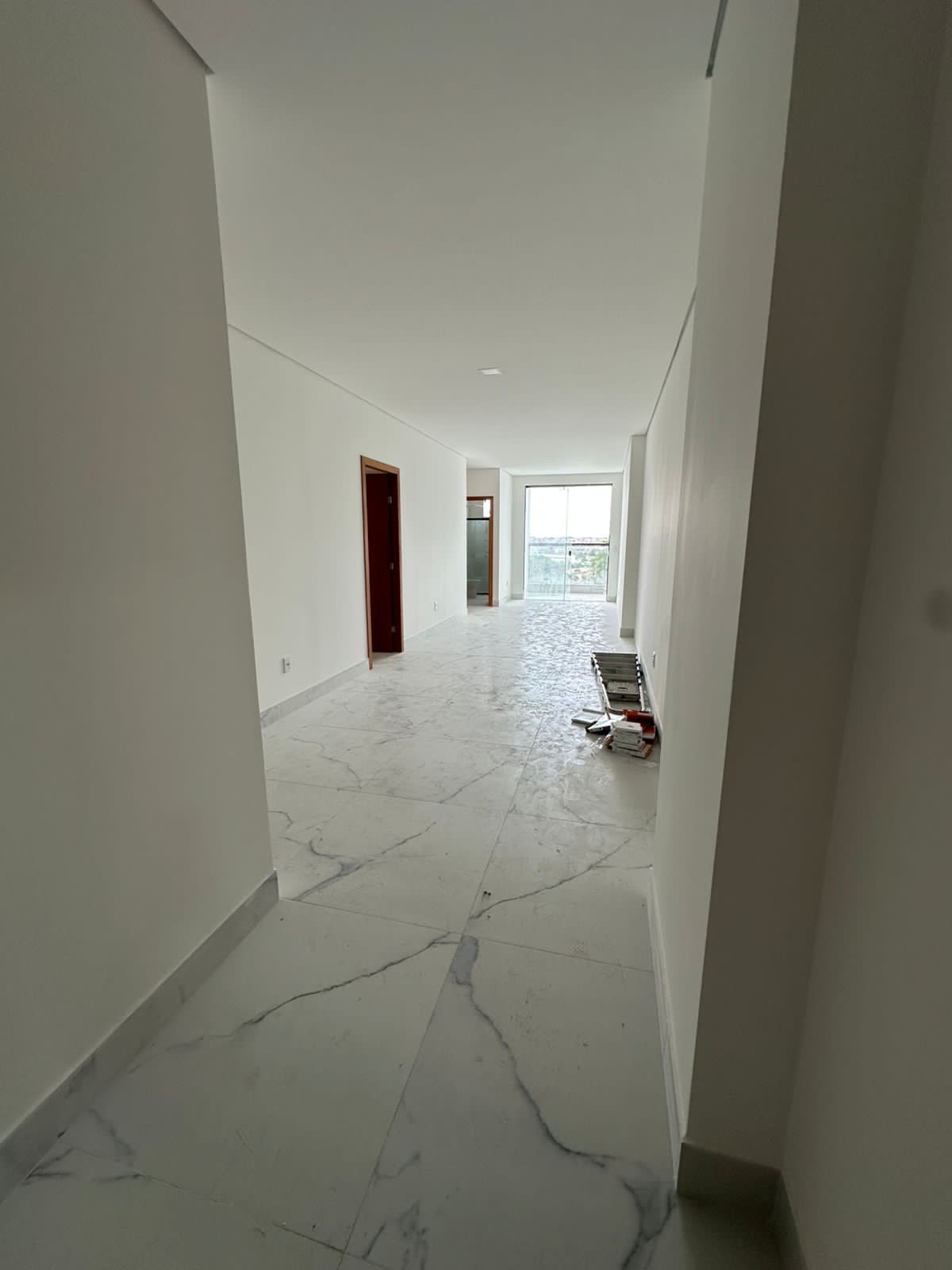 Aluga Apartamento  Mobiliado Novo no Centro (Próximo a faculdade Pitágoras)