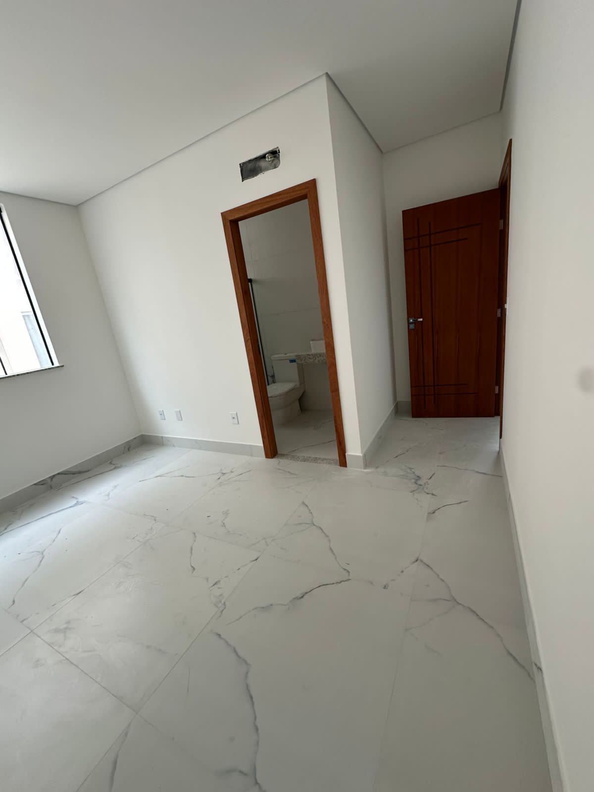 Aluga Apartamento  Mobiliado Novo no Centro (Próximo a faculdade Pitágoras)