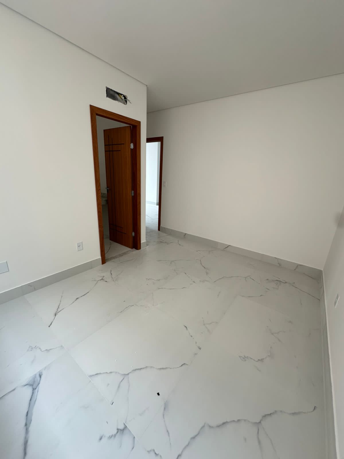 Aluga Apartamento  Mobiliado Novo no Centro (Próximo a faculdade Pitágoras)