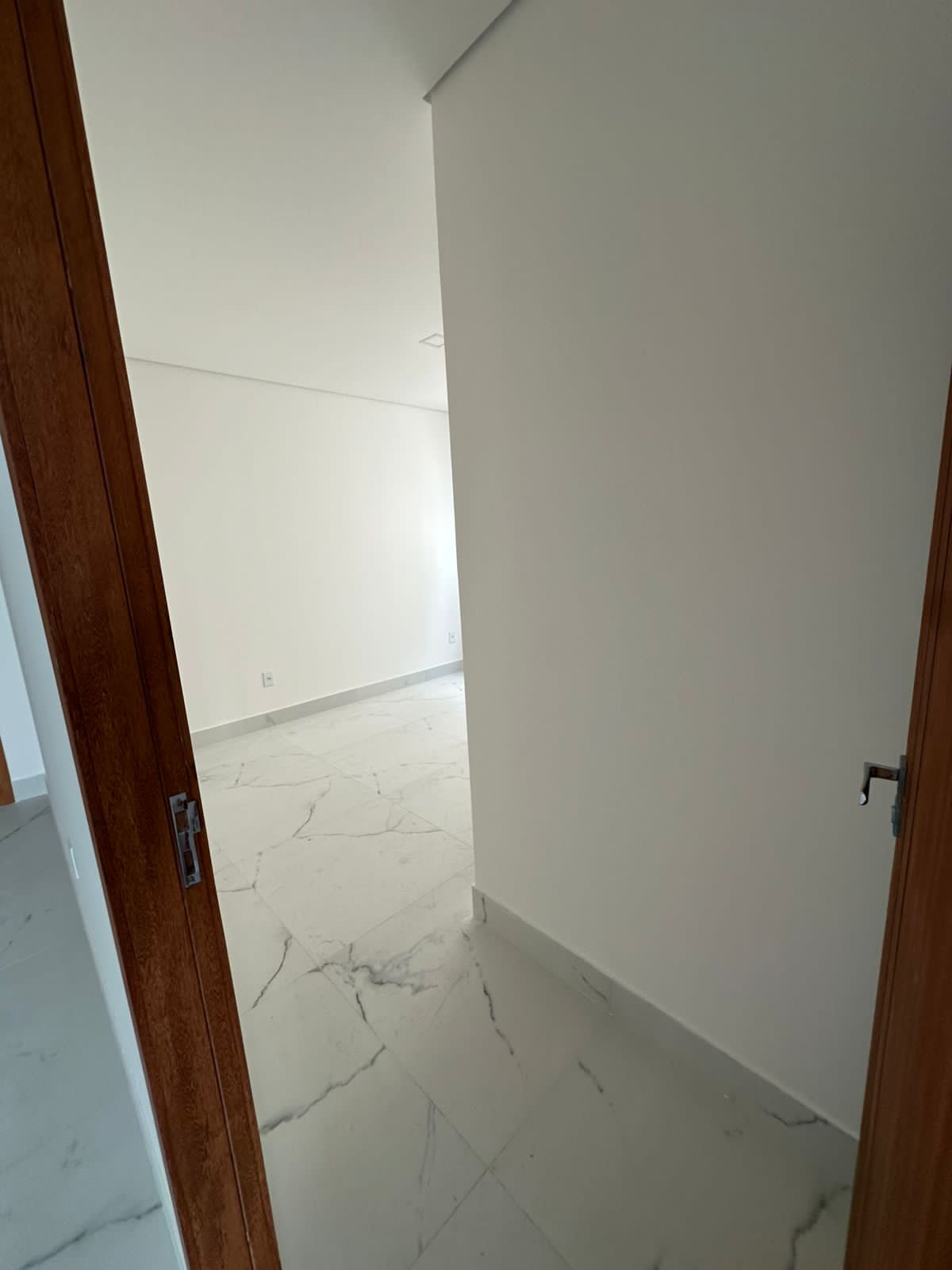 Aluga Apartamento  Mobiliado Novo no Centro (Próximo a faculdade Pitágoras)