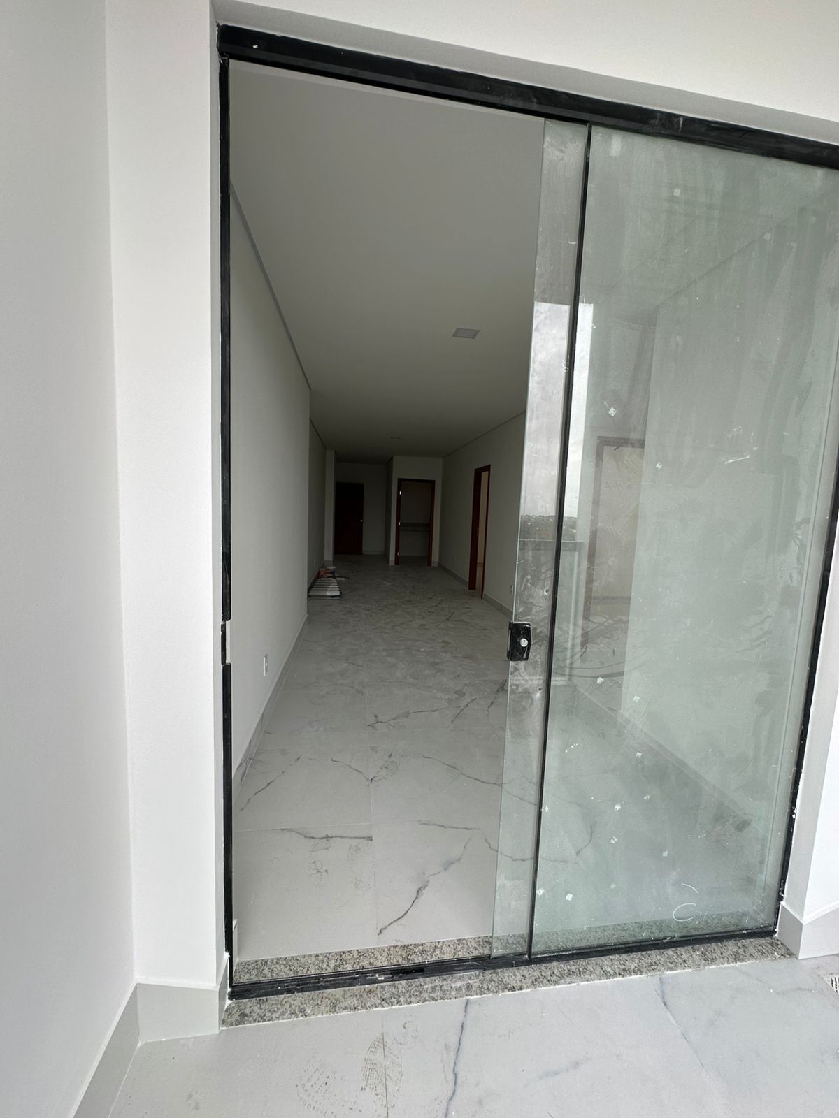 Aluga Apartamento  Mobiliado Novo no Centro (Próximo a faculdade Pitágoras)