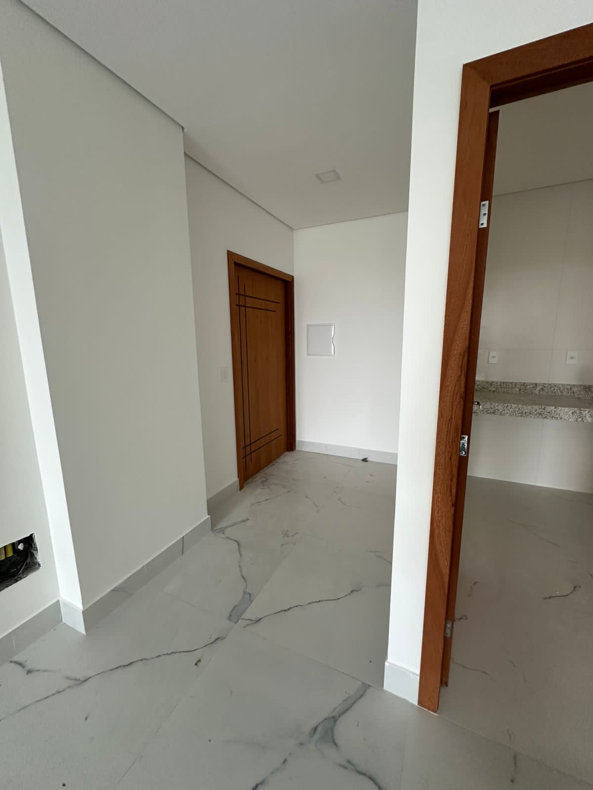 Aluga Apartamento  Mobiliado Novo no Centro (Próximo a faculdade Pitágoras)