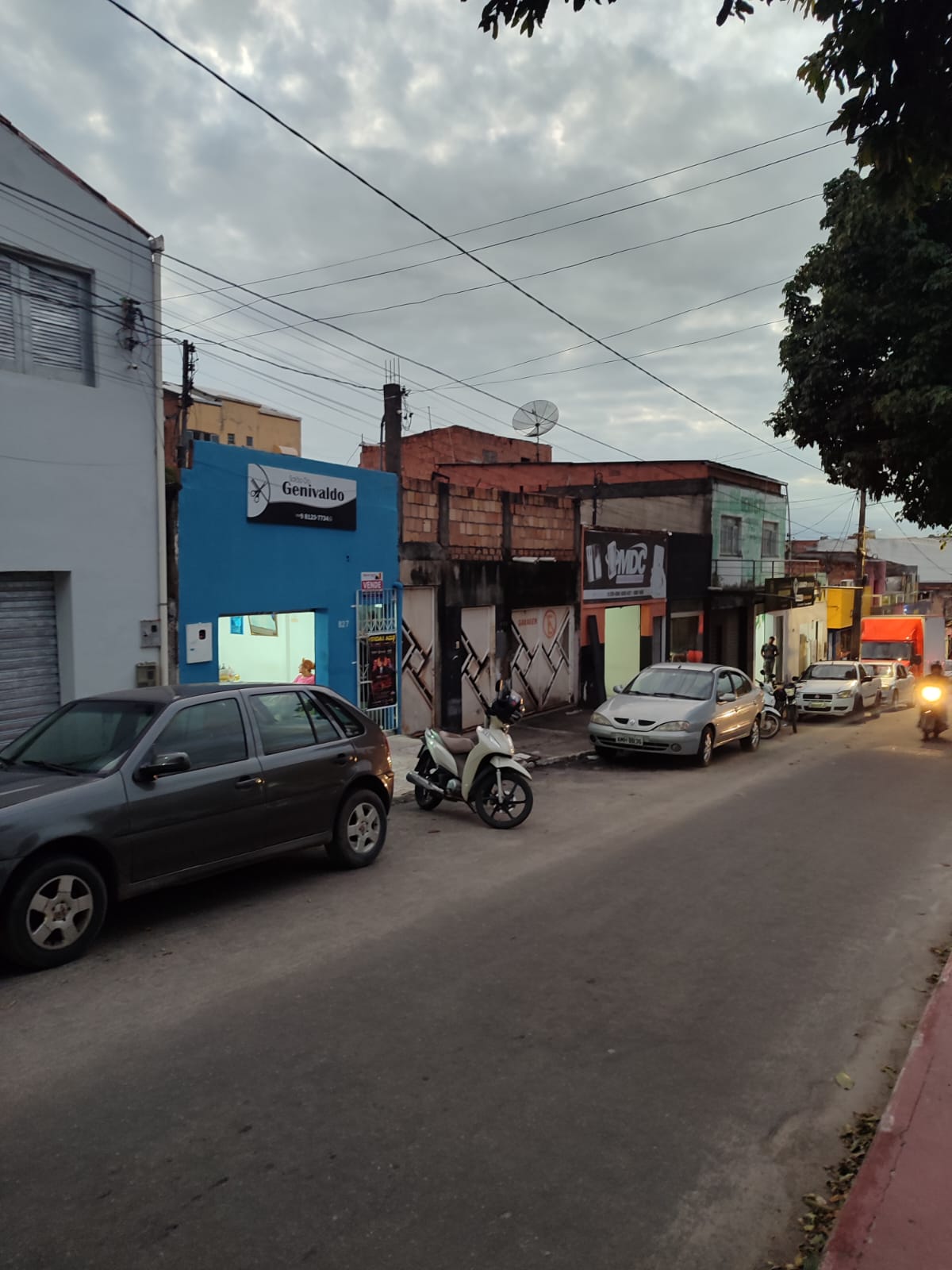 VENDE PONTO COMERCIAL NA AV. DOM PEDRO II (NO CENTRO)