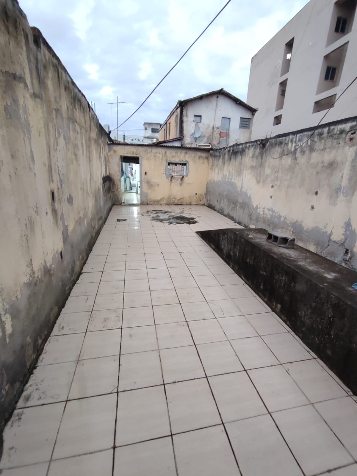 VENDE PONTO COMERCIAL NA AV. DOM PEDRO II (NO CENTRO)