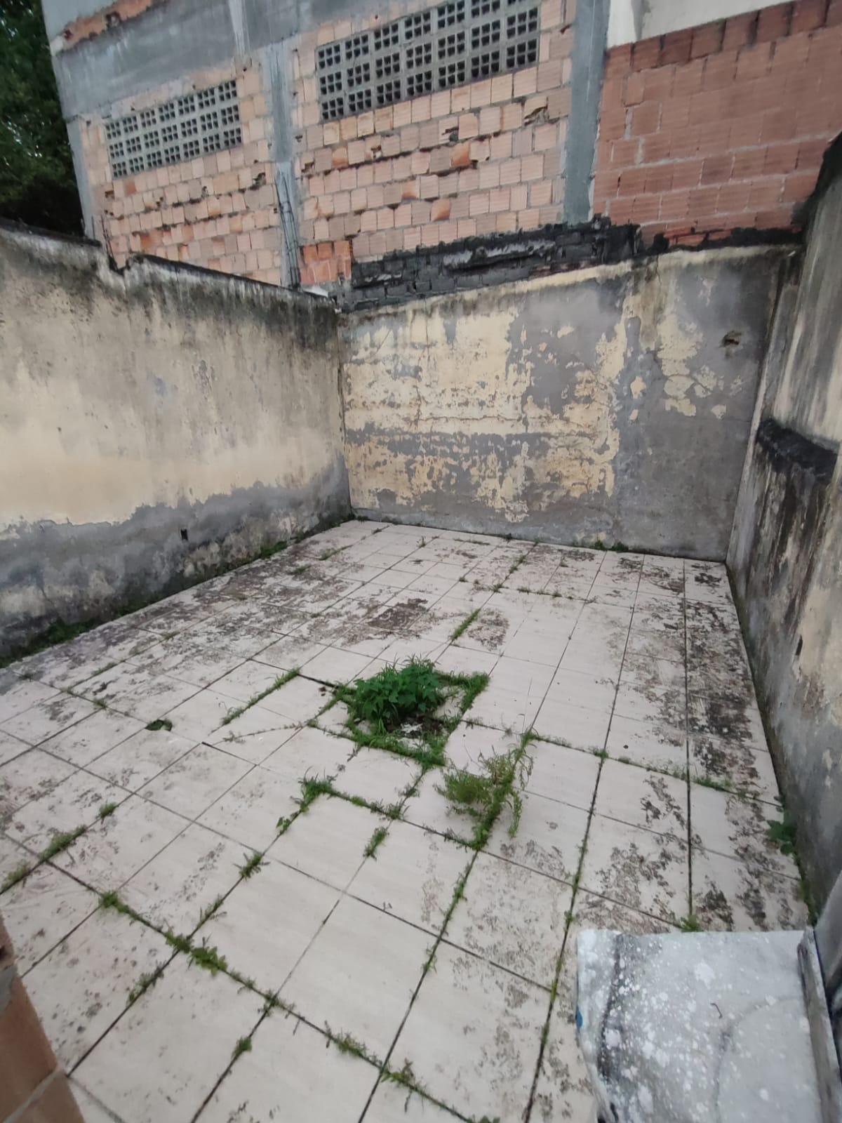 VENDE PONTO COMERCIAL NA AV. DOM PEDRO II (NO CENTRO)