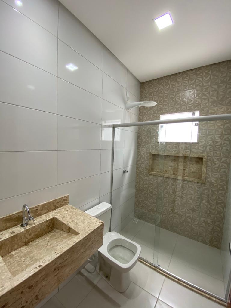 Vende casa com excelente acabamento no bairro Dinah Borges