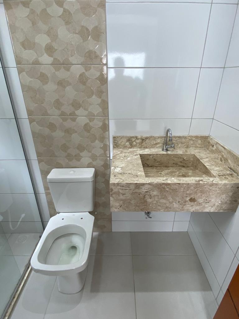 Vende casa com excelente acabamento no bairro Dinah Borges