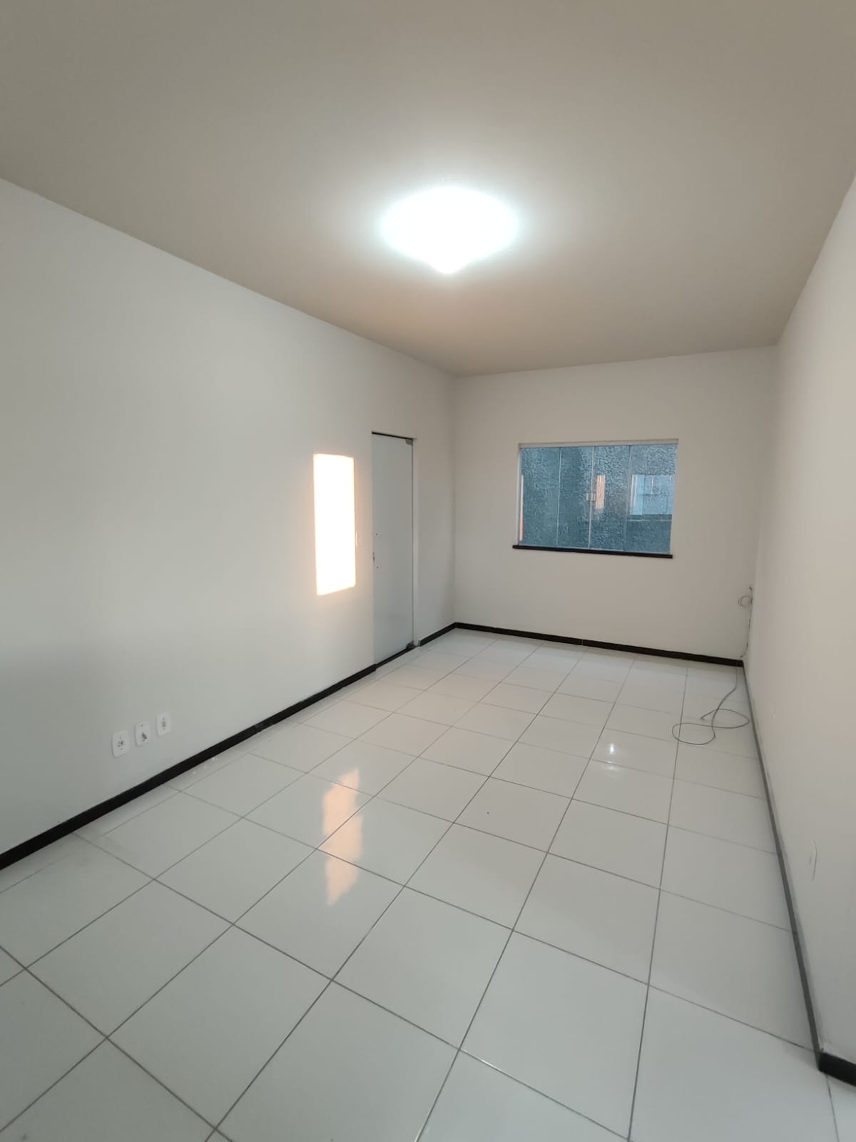Aluga Apartamento no Jd. das Acácias