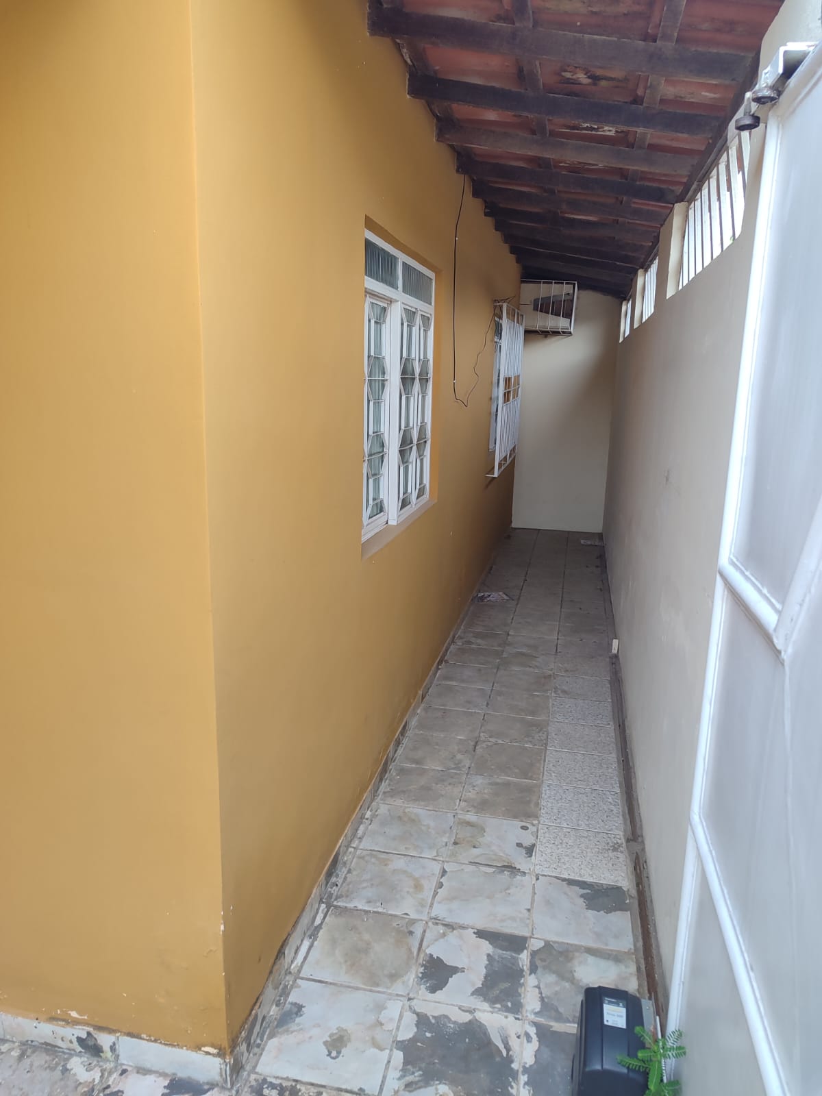 Aluga Casa no bairro Santa Lúcia