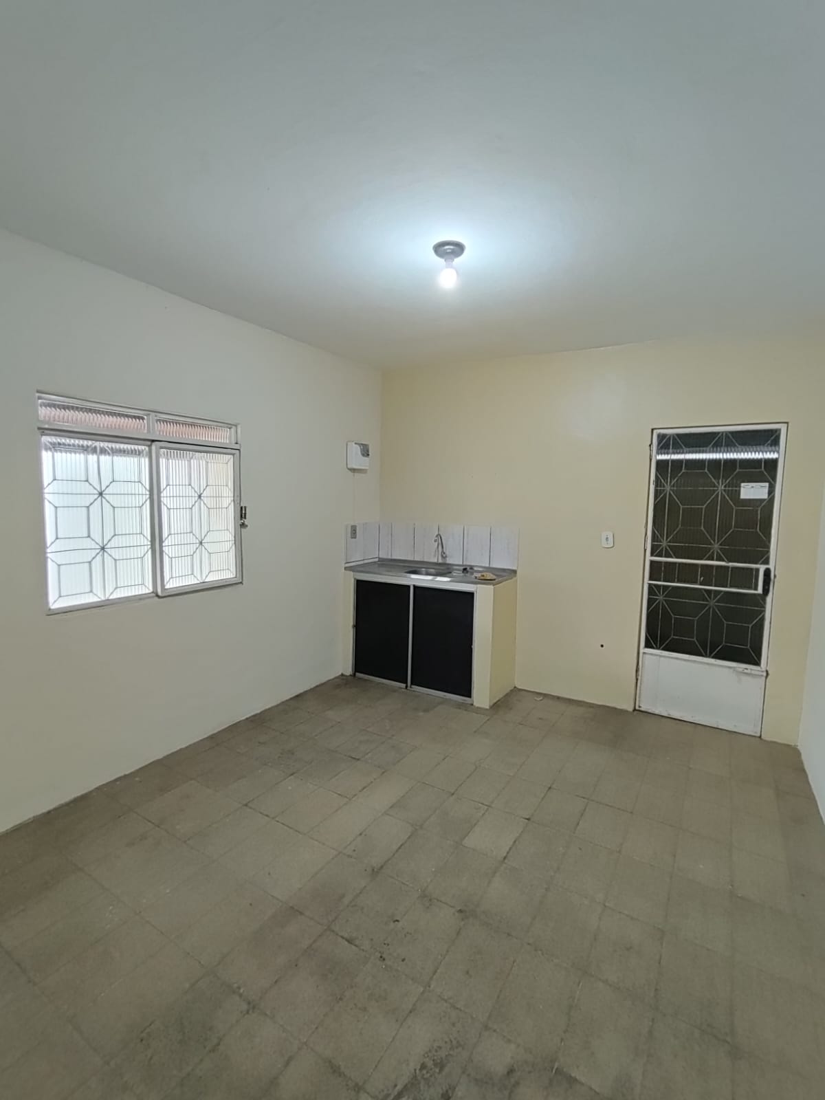 Aluga Casa no bairro Santa Lúcia