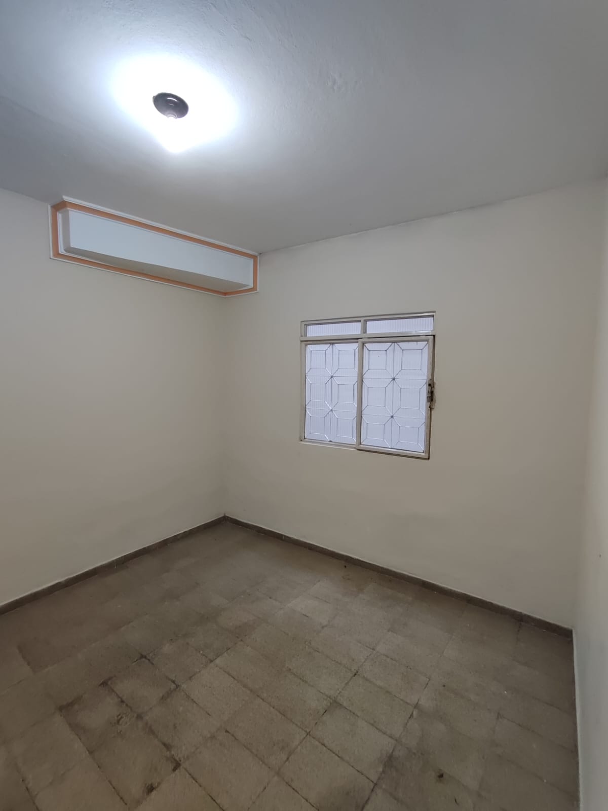 Aluga Casa no bairro Santa Lúcia