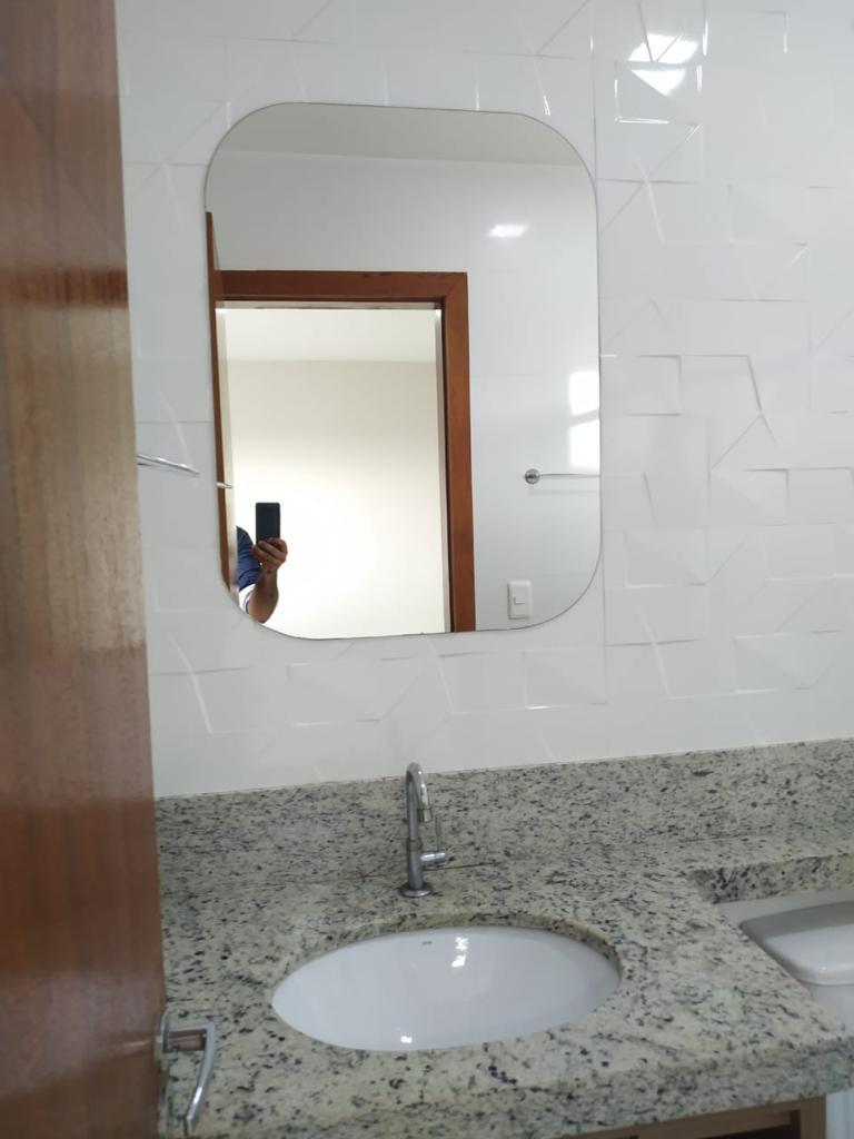 Aluga Apartamento bem localizado no Centro (Com garagem)