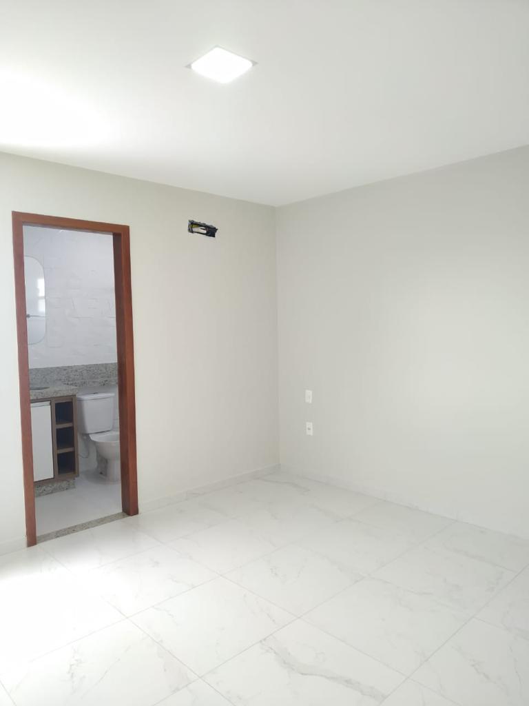 Aluga Apartamento bem localizado no Centro (Com garagem)