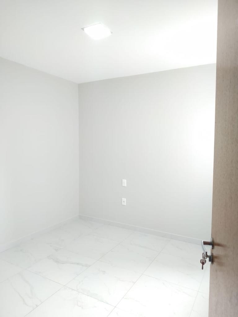 Aluga Apartamento bem localizado no Centro (Com garagem)