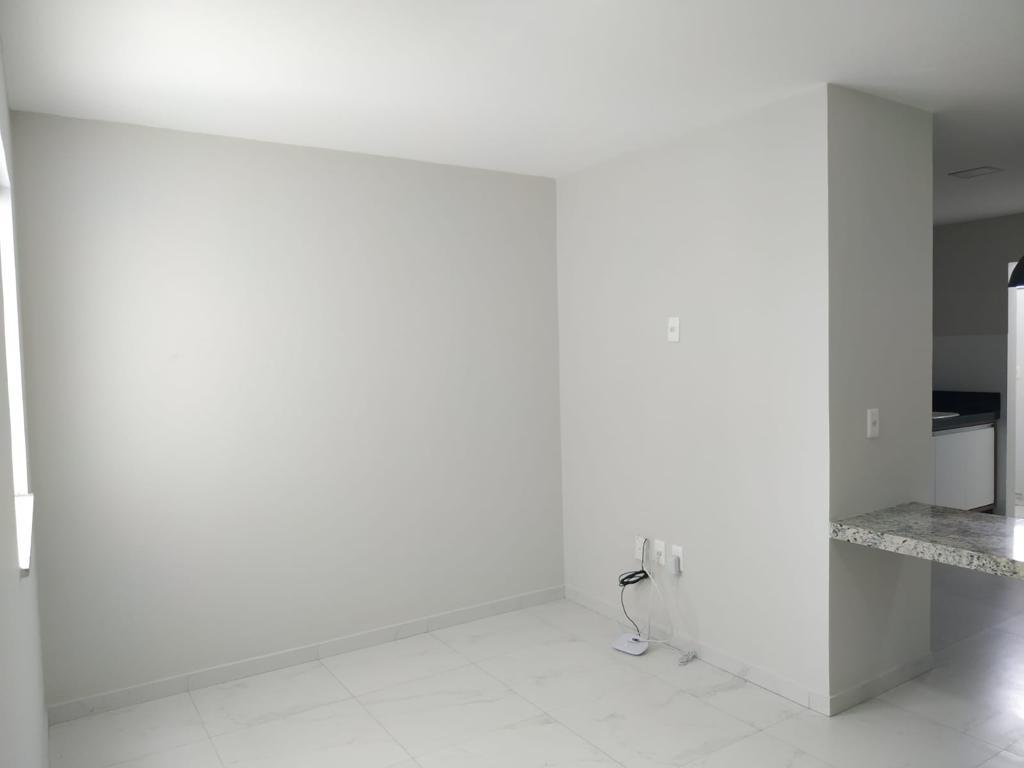 Aluga Apartamento bem localizado no Centro (Com garagem)