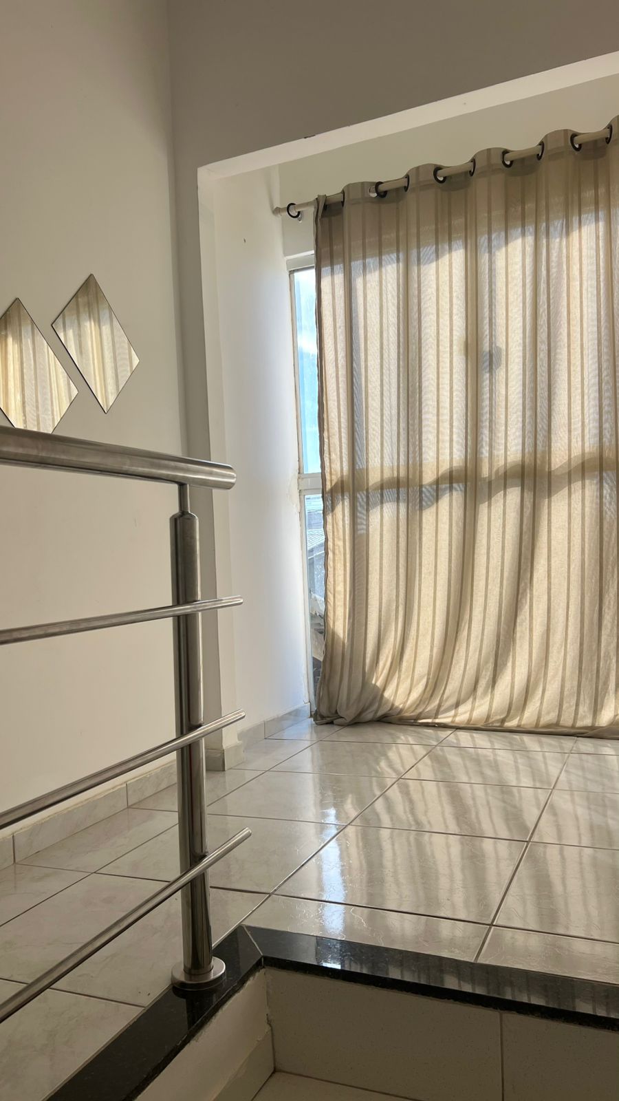 Vende Duplex no Bairro Dinah Borges  