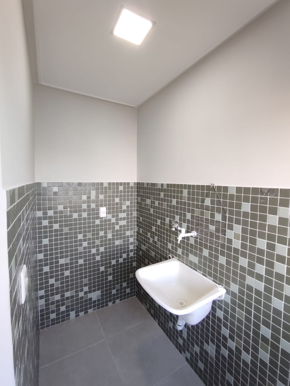 Aluga Apartamento no Primeiro Andar na Urbis II