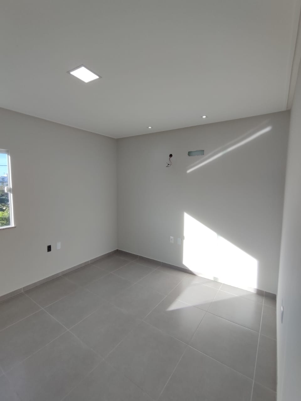 Aluga Apartamento no Primeiro Andar na Urbis II