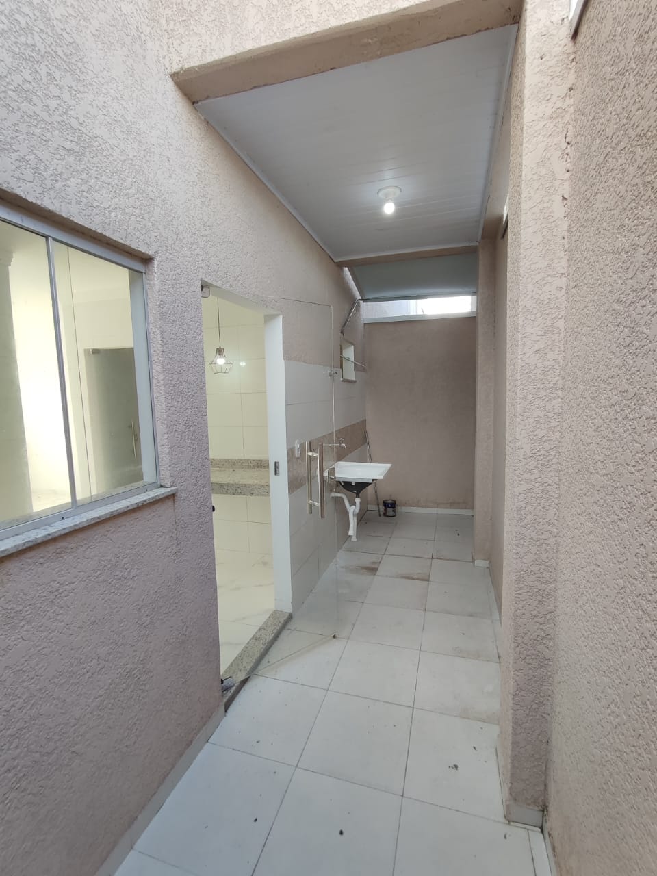 Aluga Apartamento Térreo na Urbis I (Próx. Faculdade Pitágoras)