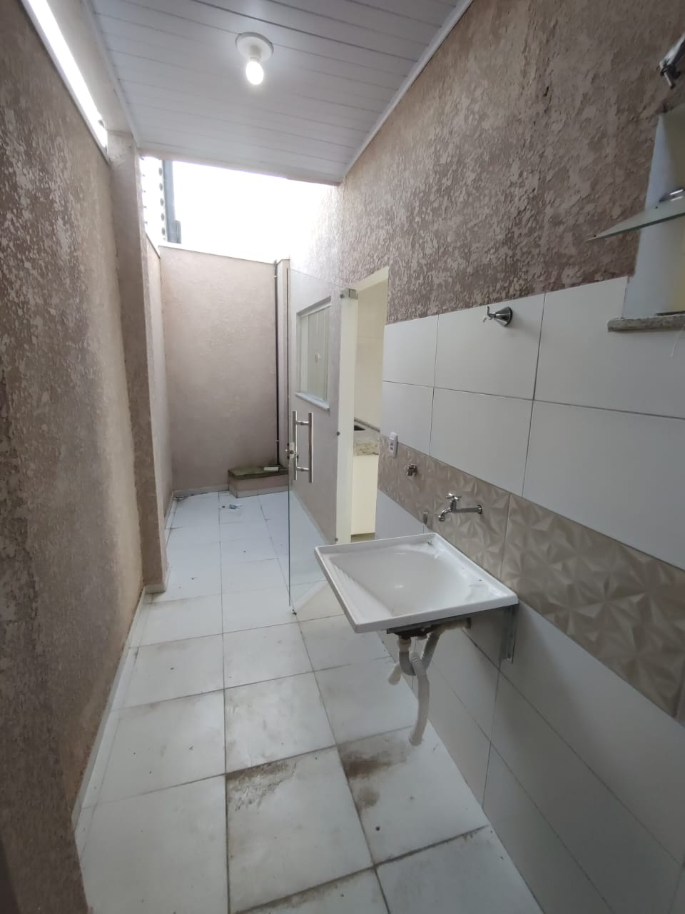 Aluga Apartamento Térreo na Urbis I (Próx. Faculdade Pitágoras)