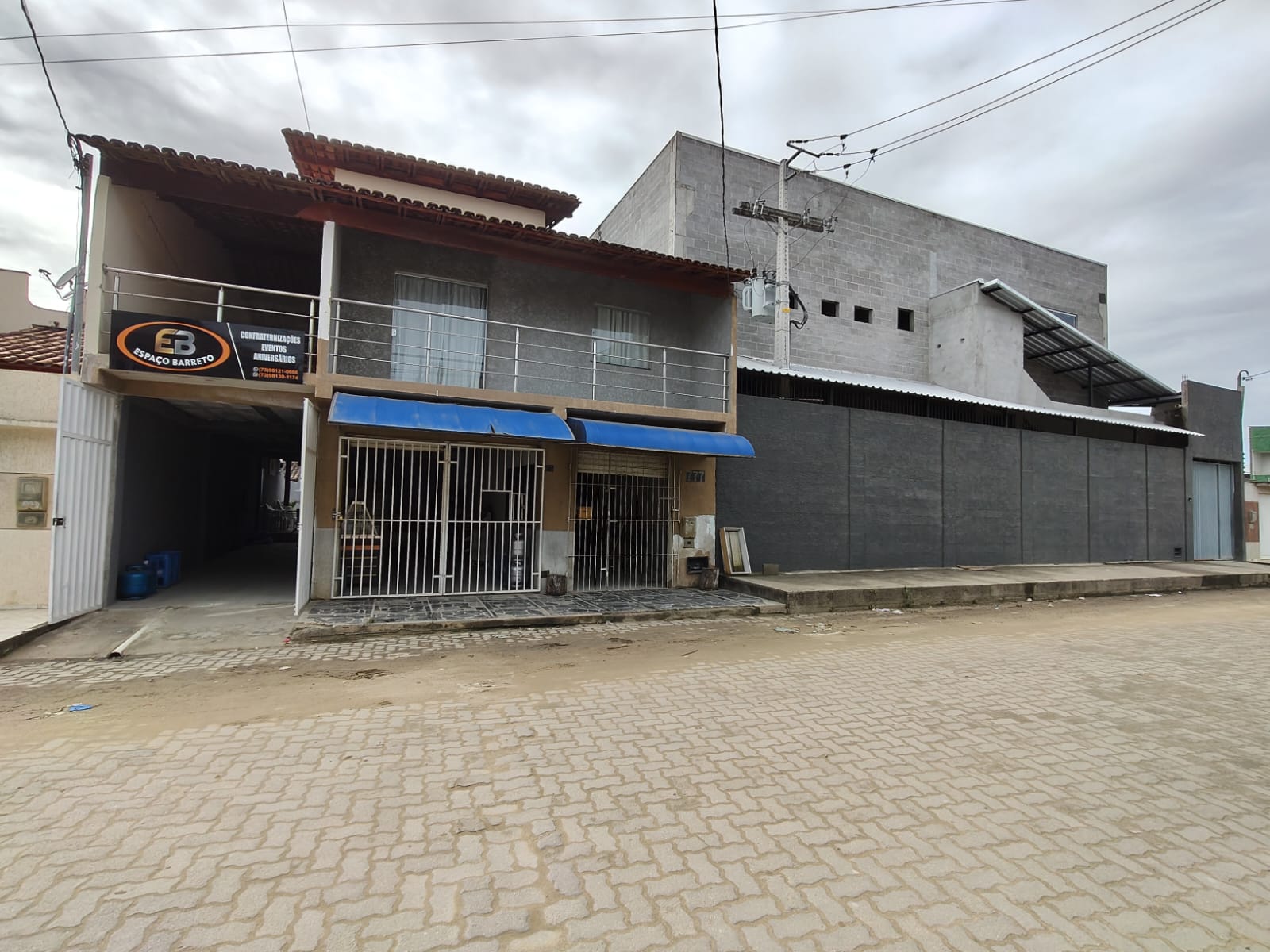 Vende Imóvel residencial e comercial no Dinah Borges 