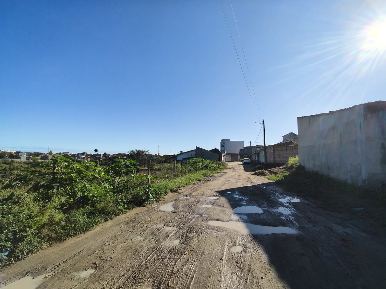 Vende Excelente Terreno no Dinah Borges