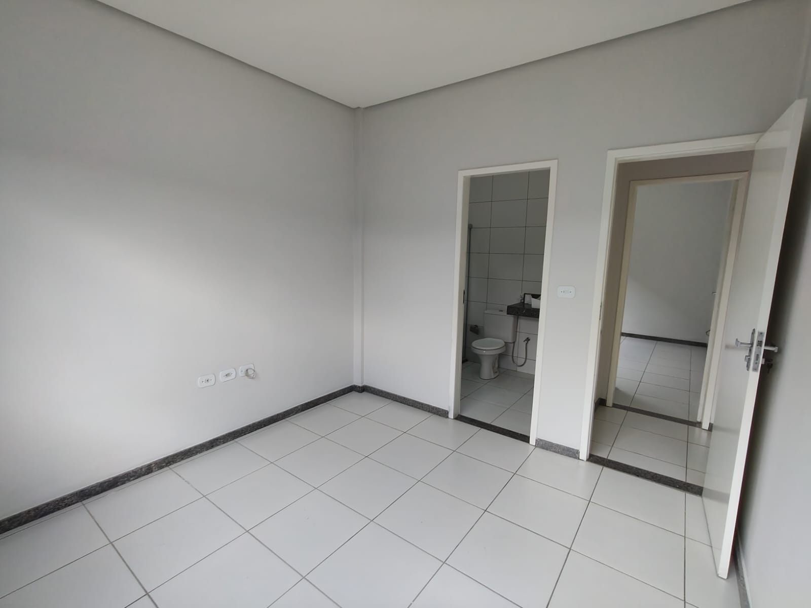 Vende Apartamento térreo no Matinha