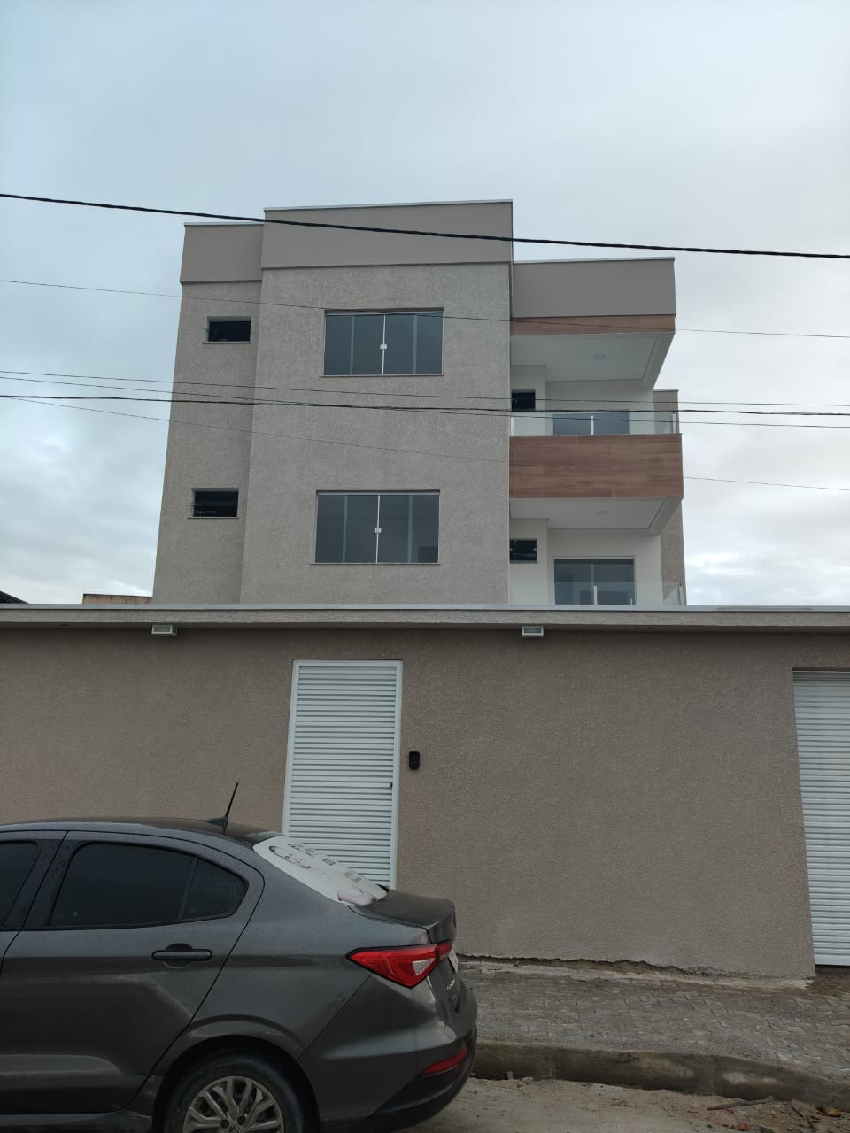 Aluga Apartamento Novíssimo no Jardins das Acácias 
