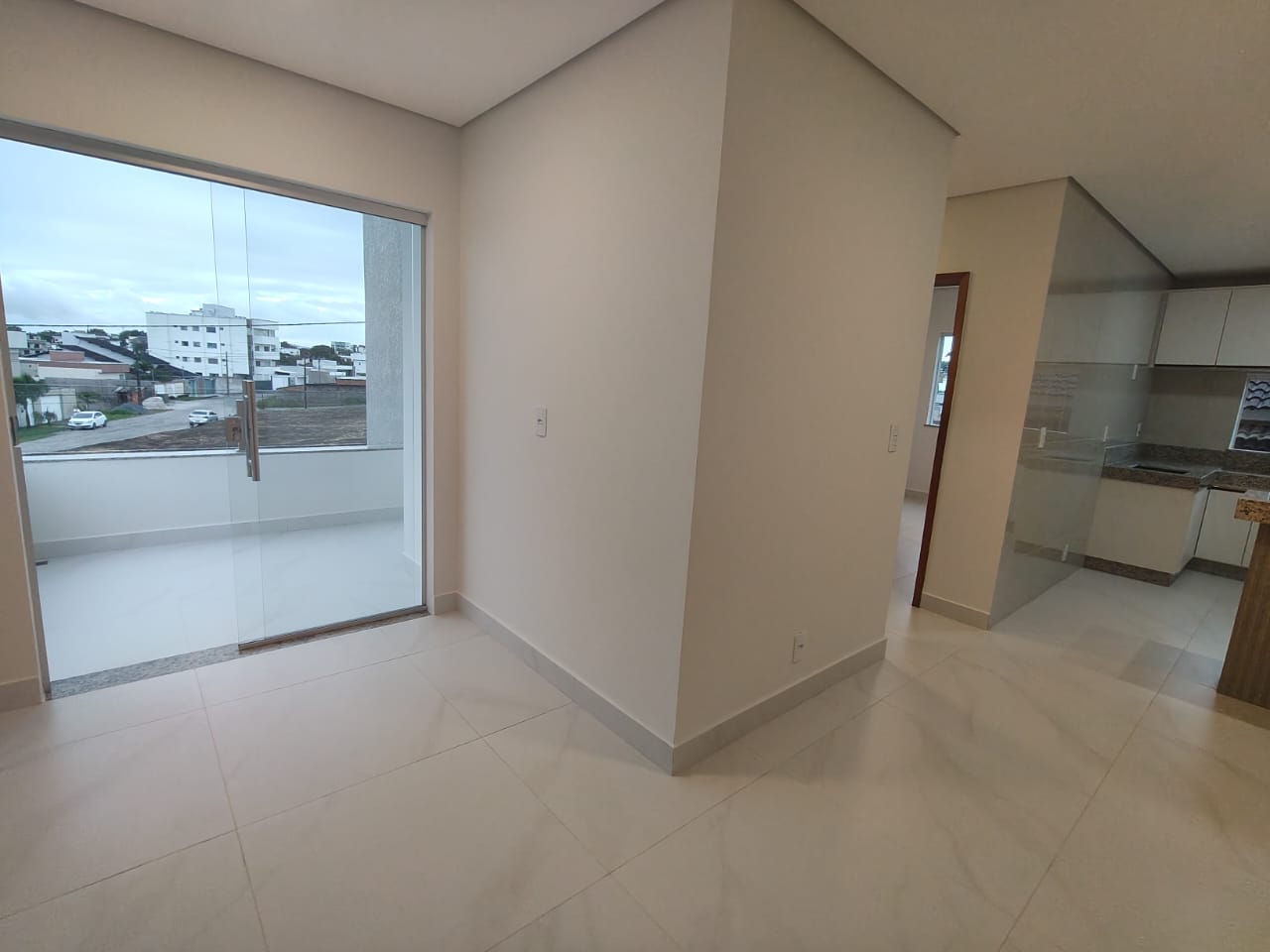 Aluga Apartamento Novíssimo no Jardins das Acácias 