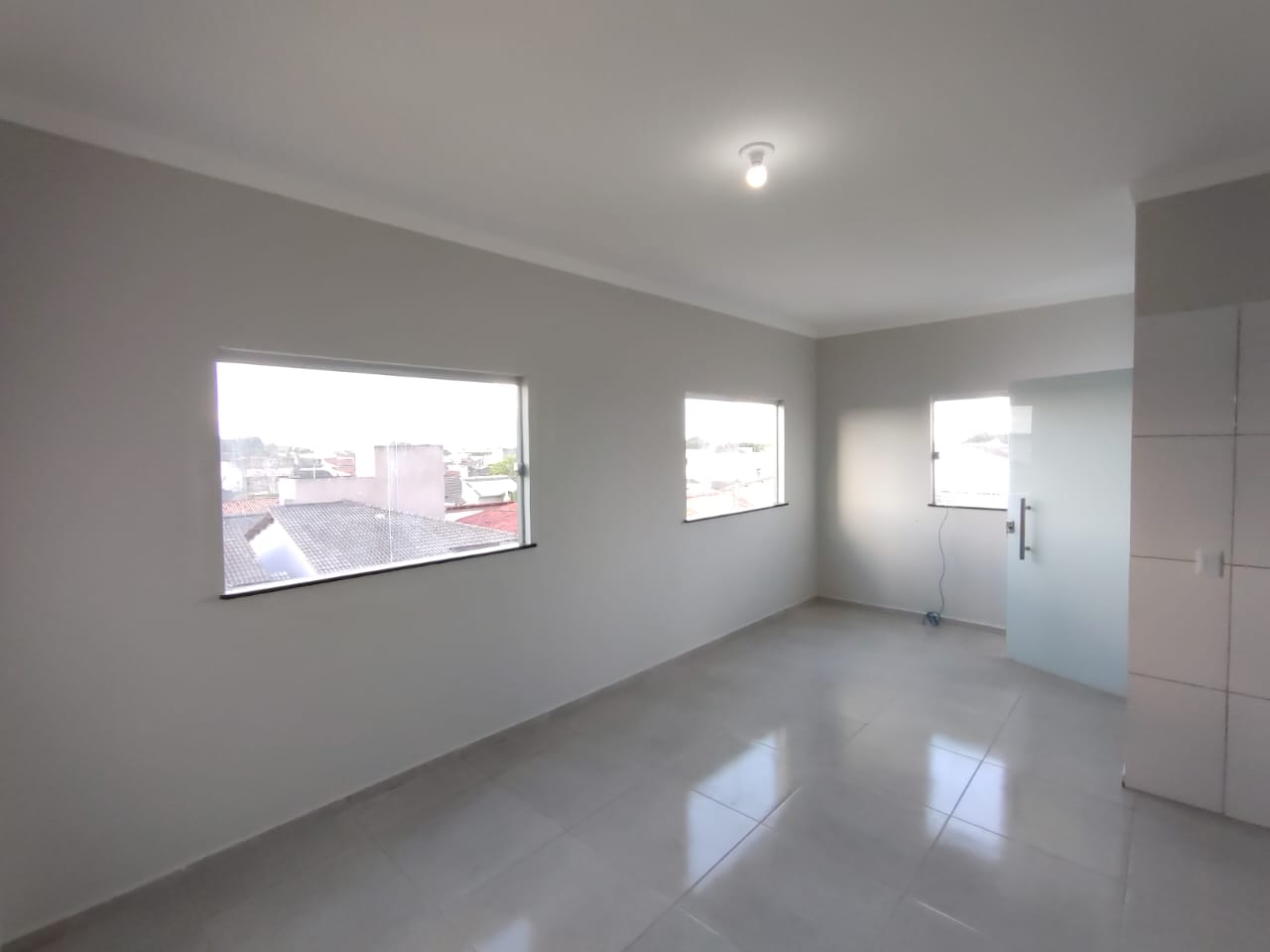 Aluga Apartamento no Antares (2º Andar - SEM GARAGEM)