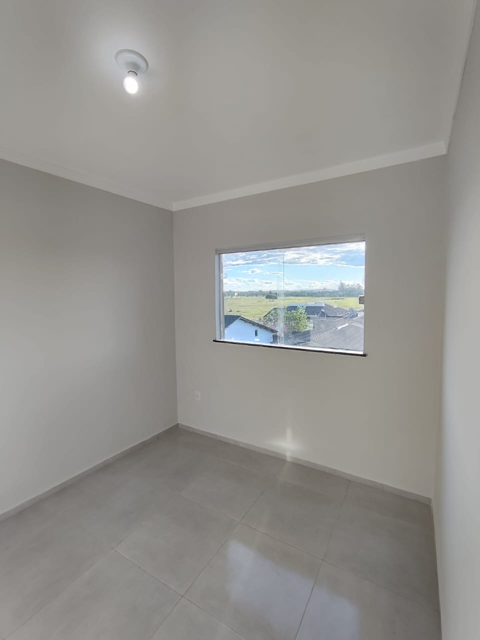 Aluga Apartamento no Antares (2º Andar - SEM GARAGEM)